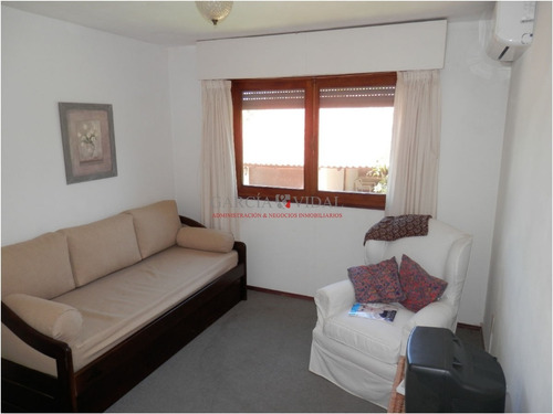 Alquiler Temporario De Casa 3 Dormitorios En Rincón Del Indio, Punta Del Este. - Ref: 2393