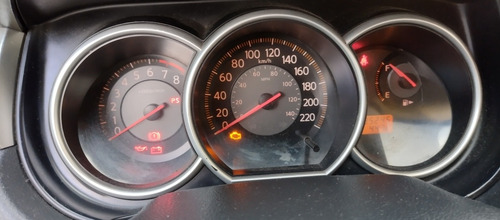 Nissan Tiida 2008 1.8 S 5p