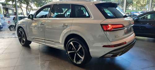 Imagen 8 de 19 de Audi Q7 0km 2021 55 Tfsi 340cv Quattro Audibsas