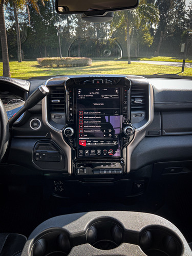 RAM 2500 6.7 Laramie I Atx 350cv 4x4
