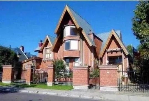 Imagen 1 de 18 de Casa En Venta De 5 Dorm Mas Servicios. En Concón