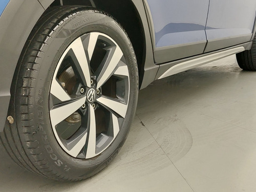 Volkswagen Nivus 1.0 200 TSI TOTAL FLEX HIGHLINE AUTOMÁTICO