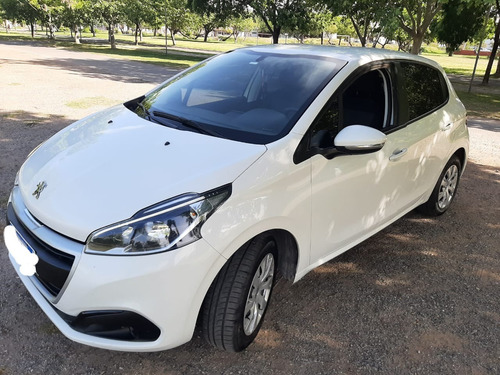 Peugeot 208 1.6 Active