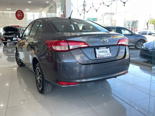 Imagen 3 de 13 de Toyota Yaris 2021 Sd S Mt