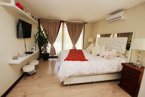 Preciosa Casa En Venta En Condominio