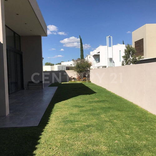 Imagen 8 de 16 de Casa Residencial San Lorenzo Celaya