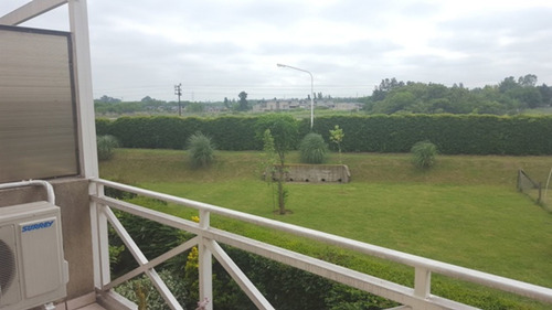 Triplex En Alto Del Molino Pilar