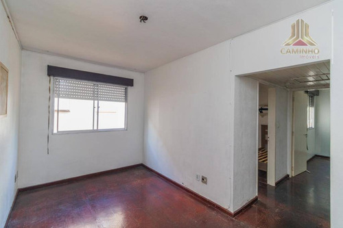 Imagem 2 de 12 de Vendo Apartamento De Dois Dormitórios, Com Estacionamento, Em Frente A Uniritter - Ap4019