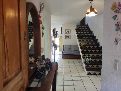 Casa En Condominio En Venta En Fraccionamiento Burgos, Temixco, Morelos.