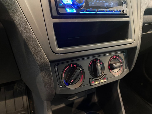 Imagem 10 de 11 de Volkswagen Voyage Trendline 1.6 Msi