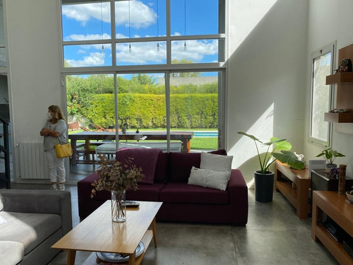 Casa En Venta - La Comarca