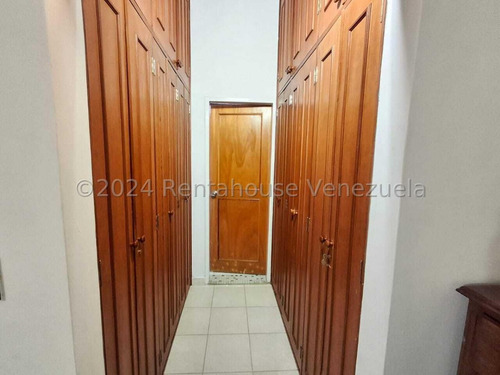Venta Casa Con Ubicacion Estratégica En La Av Intercomunal Cabudare-barquisimeto Rah Ve