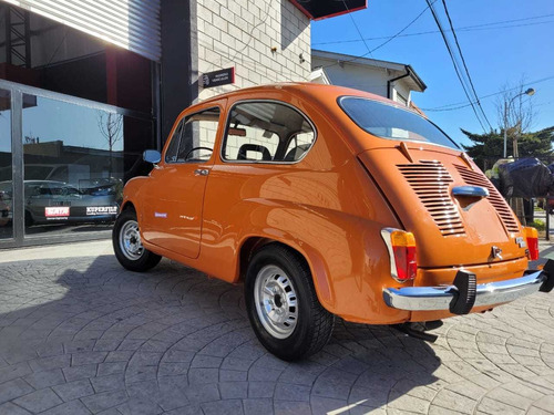 Imagen 3 de 18 de Fiat 600 R