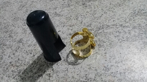 Imagem 6 de 6 de Braçadeira, Presilha, Fixador E Tampo De Boquilha Clarinetes