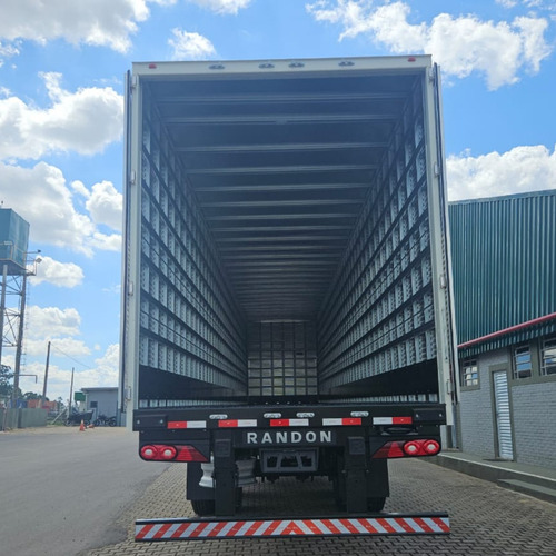 Carreta Baú Randon 3 Eixos 2025