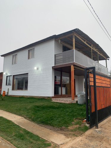 Preciosa Casa, Sector El Membrillo, Comuna De El Tabo