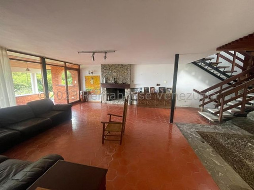 Acogedora Casa En Venta En Alto Hatillo. Negociable