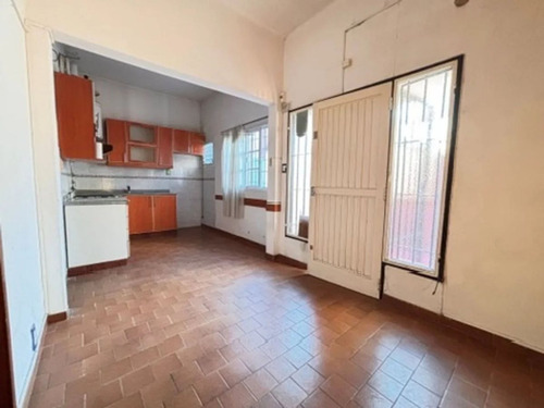 Venta Ph 2 Ambientes A Refaccionar Patio Florida