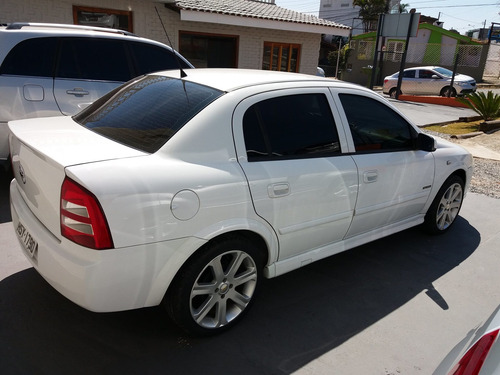 Chevrolet Astra 2.0 Mpfi Advantage Sedan 8v Flex 4p Manual