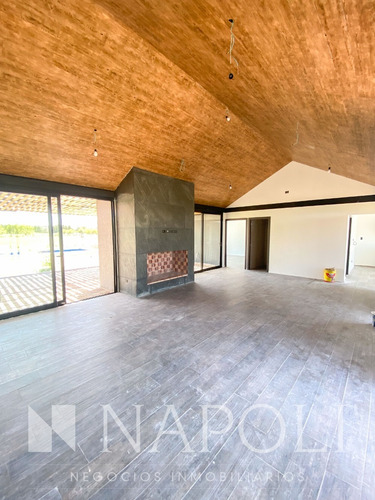 Imagen 2 de 7 de Venta De Casa En Una Planta, Estancia Villa Maria Canning