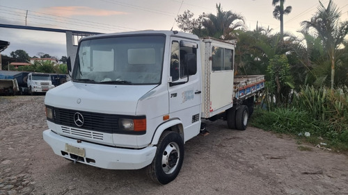 Imagem 5 de 13 de Mercedes-benz 3/4 710 Ano 2009 Cabine Suplementar
