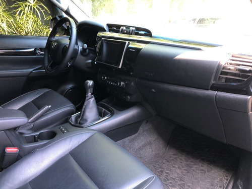 Toyota Hilux 2.8 Cd Srx 177cv 4x2