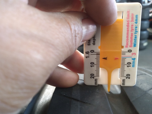 Pirelli P Zero 305/30/21 Conserto Lateral 104y (Usado)