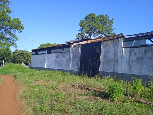 Imagen 4 de 9 de Propiedad De 4.400 M2 Con Galpon De 14 X 50.