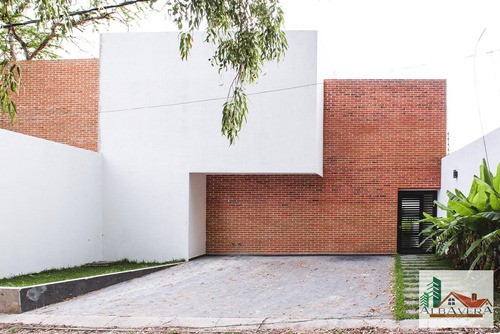 Casa En Lomas De Cuernavaca