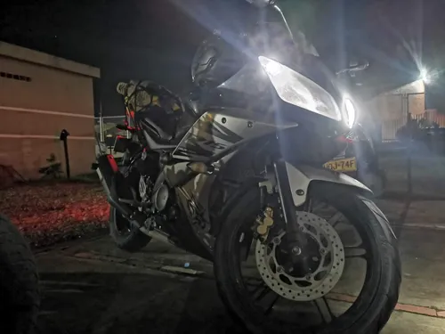 Yamaha R15 Versión 2 Único Dueño