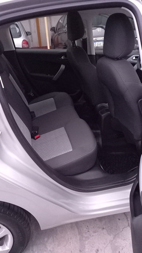 Imagen 11 de 15 de Peugeot 208 2016 1.5 Allure Touchscreen