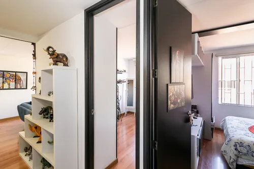 Apartamento En Venta En Hayuelos. Cod V1106017