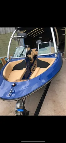 Lancha Victoria Open Wake Evinrude 150 Hp Linea 2022 Full
