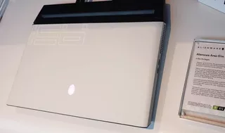 Alienware Area-51m R2 Laptop 10th Gen I9 10900k 10-core