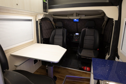 Equipamiento Zafiro Imperio Motorhome Sprinter Mercedes Benz
