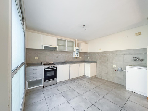 Departamento En Venta, 2 Dormitorios, Balcon, Zona Rio