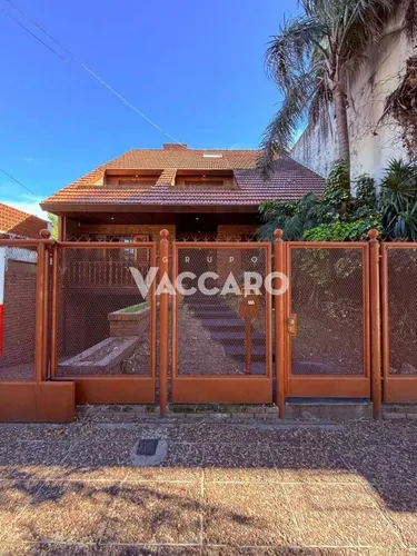 Venta De Casa 5 Ambientes, Merlo