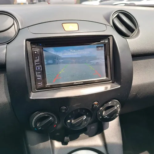 Mazda 2 At 1.5cc 2012