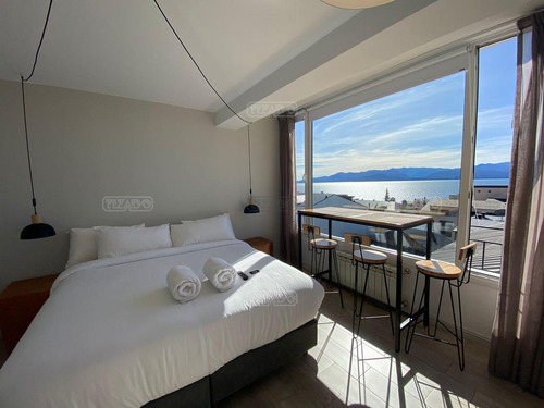 Turístico Hotel Vista Al Lago En Venta En Centro De Bariloche, Bariloche, Patagonia