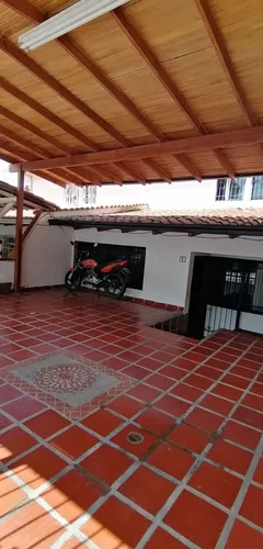 Casa San Isidro, Los Próceres