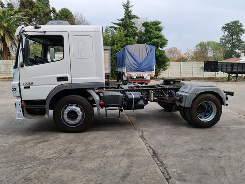 Imagen 5 de 15 de Mercedes Benz Atego 1725