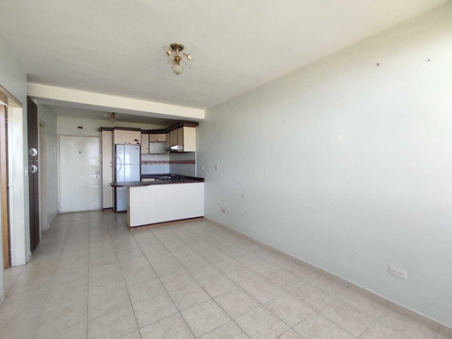 Imagen 12 de 13 de Invalmhouse Inmobiliaria. Villas Partenopemar Apartamentos Entrada De Higuerote 1 Hab Y 2 Hab