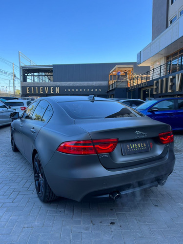 Jaguar XE 2.0 Se 240cv