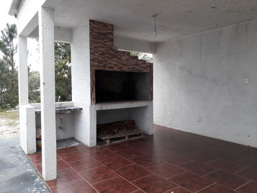 Imagen 3 de 9 de El Labrador. Casa De 3 Dormitorios Muy Cómoda Con Barbacoa