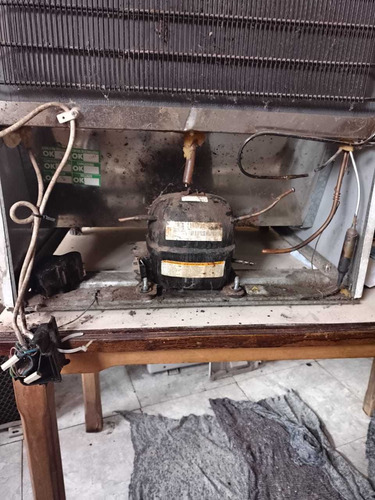 Imagen 10 de 10 de Servicio Técnico De Heladeras , Carga De Gas , Reparacion