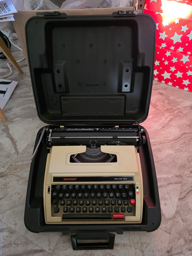 Vendo Maquina De Escribir Brother Deluxe 300, Made In Japan! (Usado)