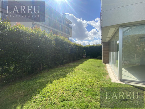 Departamento Con Jardin De 2 Dormitorios En Venta En Vilahaus, Pilar