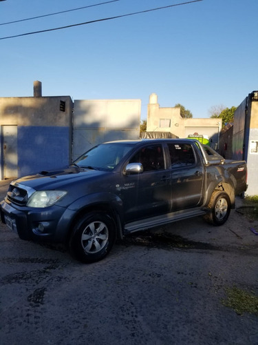 Vendo Toyota Hilux Srv 4x2