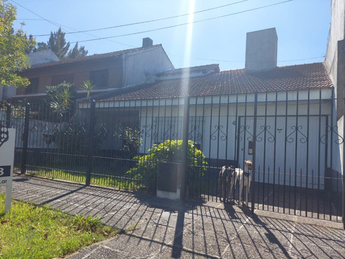 Chalet A La Venta En Castelar Norte