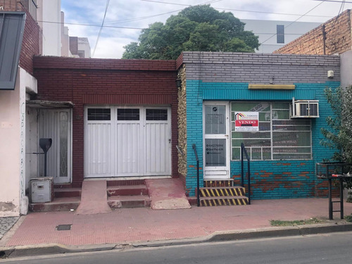 Vendo Casa Con Local Comercial Centrico - Oportunidad